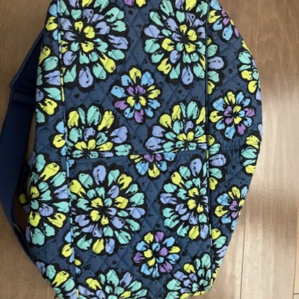 NWOT Vera Bradley Weekender Travel Bag Shoulder Strap Retired Indigo Pop - Picture 9 of 12